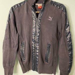Men’s medium black puma sporty zip up jacket.